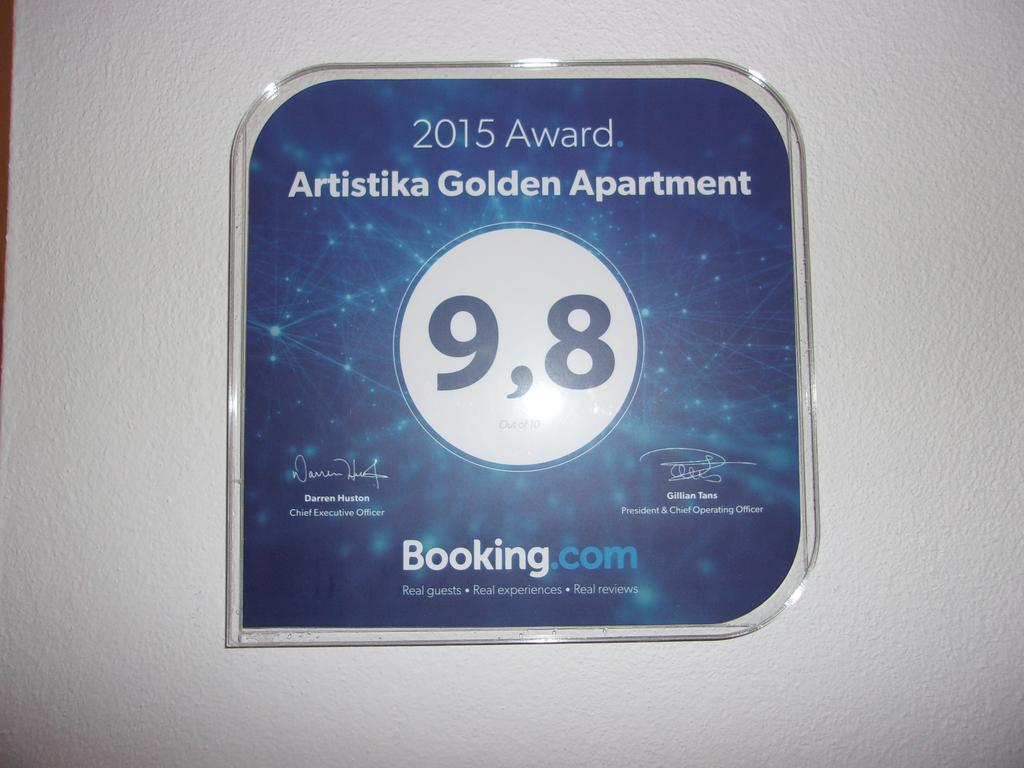 Artistika Golden Apartment Capitana Esterno foto